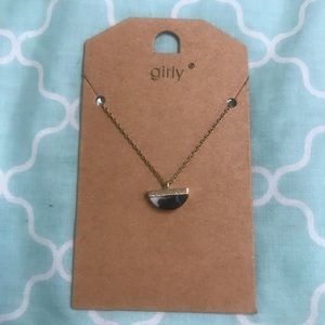 NWT delicate necklace